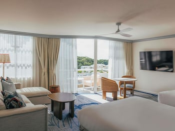 Pool View Deluxe Twin Bed