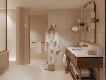 Suite, 1 Bedroom (Elysium Floor)