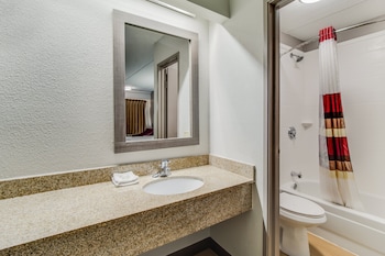 Standard Room, 1 King Bed (Smoke Free)