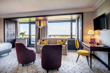 Junior Suite, 1 King Bed