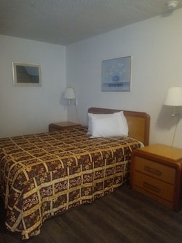 Standard Room, 1 Queen Bed, Accessible