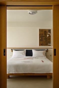 Suite (Ace)