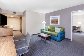 Standard Room, 1 King Bed
