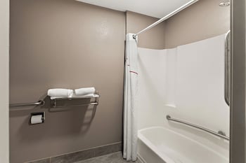 Deluxe Room, 1 Queen Bed, Accessible (Smoke Free)