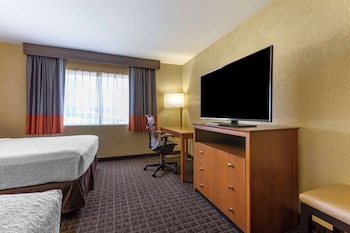 Standard Room, 2 Queen Beds, Non Smoking, Refrigerator & Microwave