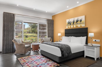 SUPERIOR QUEEN ROOM WITH GARDEN VIEW (1 X QUEEN BED)