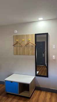Room, 1 Queen Bed, Non Smoking