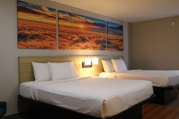 Room, 2 Queen Beds, Mobility Accessible, Non Smoking (Roll-in Shower)