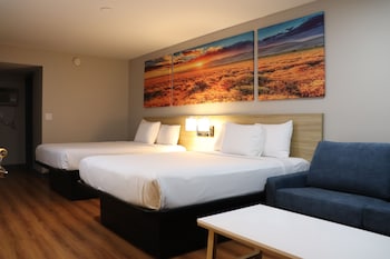Suite, 2 Queen Beds, Non Smoking