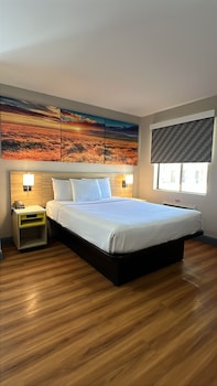 Room, 1 Queen Bed, Non Smoking