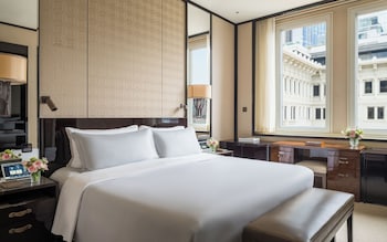 Superior Courtyard Suite