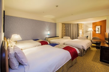 Quadruple Room, Non-Smoking (South Building, South Resort Floor, Twin Room with 2 extra beds)