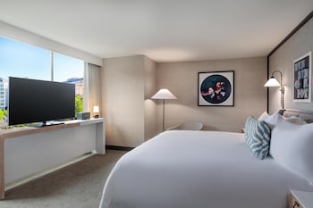 Suite, 1 Bedroom (Wild Rose Suite  King)
