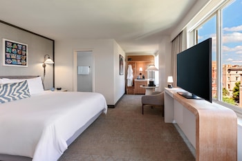 Deluxe Room, 1 King Bed