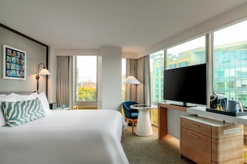 Premium Room, 1 King Bed