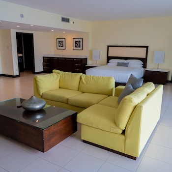 Junior Suite, 1 King Bed, Balcony