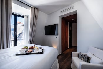 Suite, 1 Queen Bed