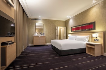 Junior Suite, 1 King Bed, Club Lounge Access
