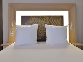Standard Room, 1 Double Bed, Accessible, Sea View
