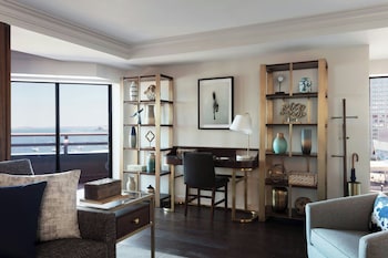 Luxury Suite, 1 King Bed with Sofa bed