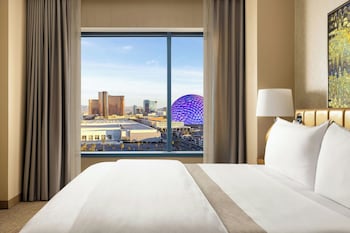 Room, 2 Double Beds (View)