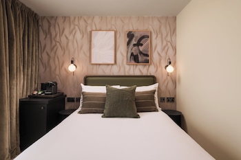 Cosy Double Bed *Newly Refurbished