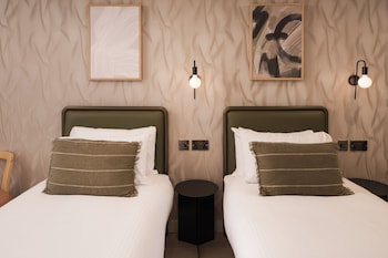 Superior Twin Room, 2 Twin Beds Newly Refurbished