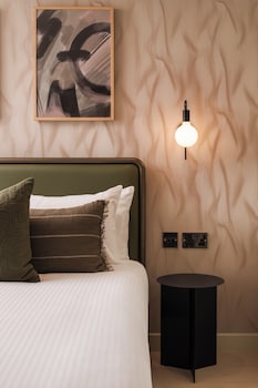 Cosy Double Bed *Newly Refurbished