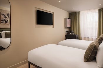Superior Twin Room, 2 Twin Beds Newly Refurbished