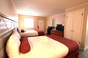 Room, 2 Queen Beds, Non Smoking