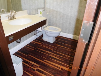 Deluxe Room, 1 King Bed, Non Smoking