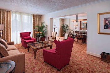 Presidential Suite, 1 King Bed, Garden View