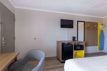 Room, 1 King Bed, Accessible, Non Smoking