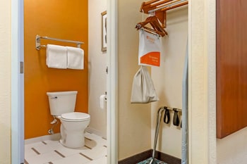 Room, 2 Queen Beds, Non Smoking