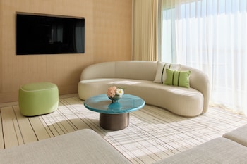 Penthouse, 2 Bedrooms (Suite)