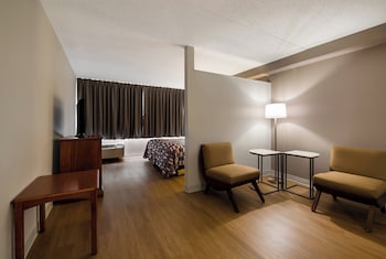 Suite, 1 King Bed, Non Smoking