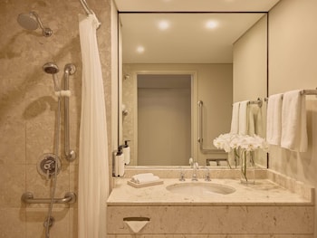 Superior Room, 1 King Bed, Accessible