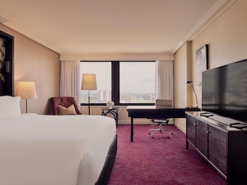 Luxury Room,  King Bed, High Floor