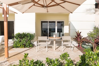 Room, 1 King Bed, Terrace (Lanai)