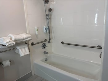 Room, Multiple Beds, Mobility Accessible, Non Smoking