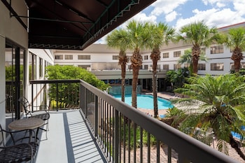 Suite, 1 Bedroom, Balcony, Pool View
