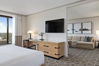 Suite, 1 King Bed (Las Colinas Suite)