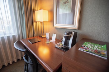 Standard Room, 1 Queen Bed