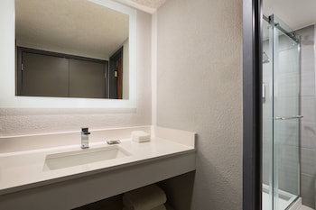 Room, 2 Queen Beds, Bathtub (Mobility/Hearing Accessible, Tub)