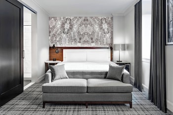 Deluxe Room, 1 King Bed