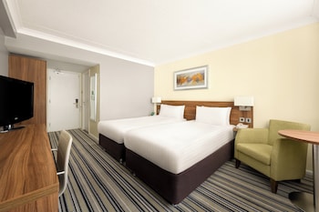 Standard Room, 2 Twin Beds (Walk-In Shower)