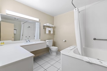 Junior Suite, 1 King Bed, Non Smoking