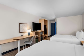 Room, 2 Queen Beds, Accessible (Mobility & Roll-in Showe)