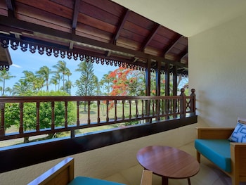Luxury Room, 1 King Bed or 2 Twin Beds, Sea facing with Garden View, Balcony or Terrace