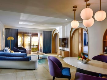Suite, 1 King Bed, Ocean View (Opera,Beach Access,Balcony or Terrace)